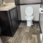 10_ men stall - dark